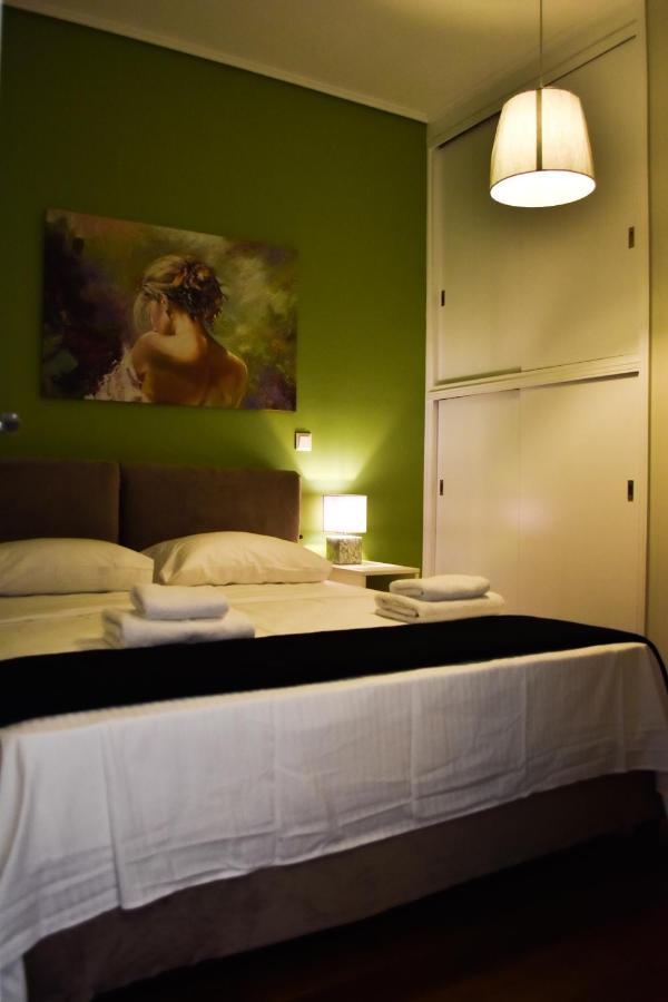 Βright Walled Designed Apt In Glyfada Center Atina Dış mekan fotoğraf