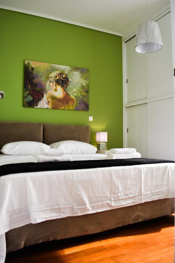Βright Walled Designed Apt In Glyfada Center Atina Dış mekan fotoğraf