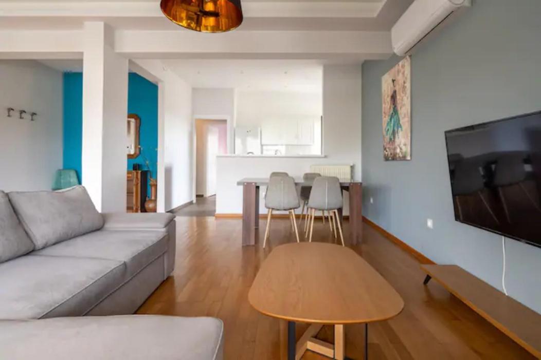 Βright Walled Designed Apt In Glyfada Center Atina Dış mekan fotoğraf
