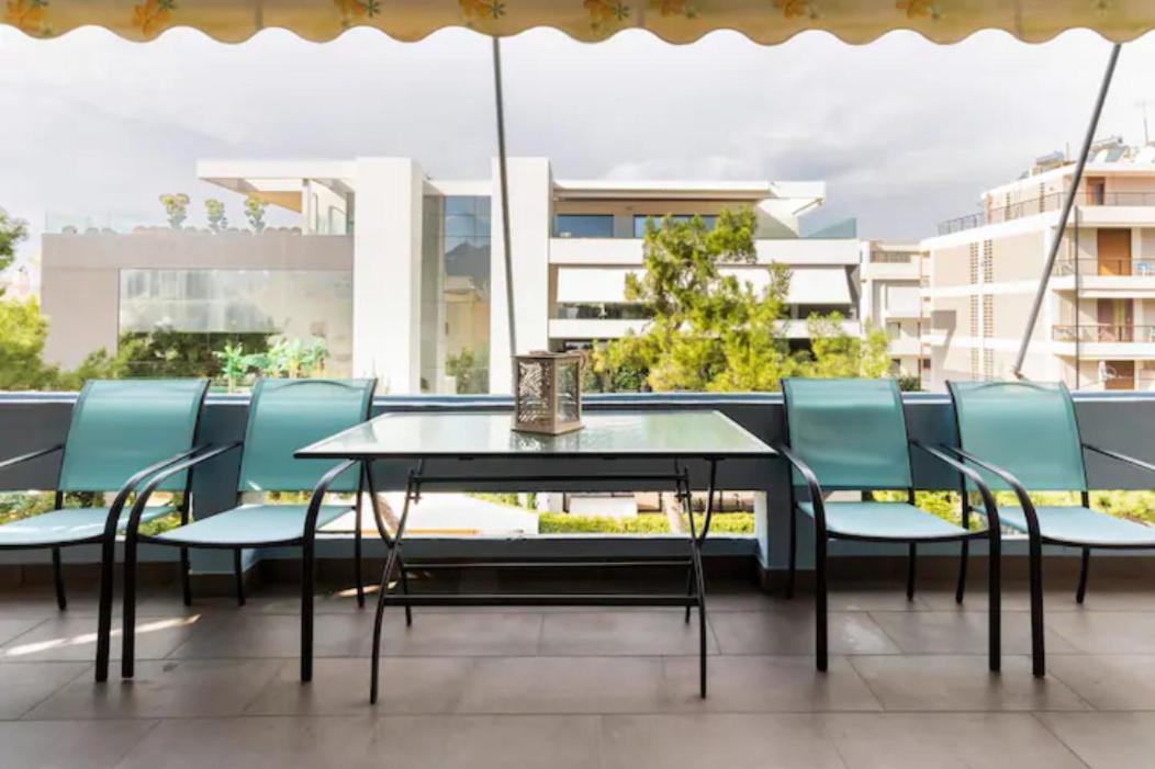 Βright Walled Designed Apt In Glyfada Center Atina Dış mekan fotoğraf