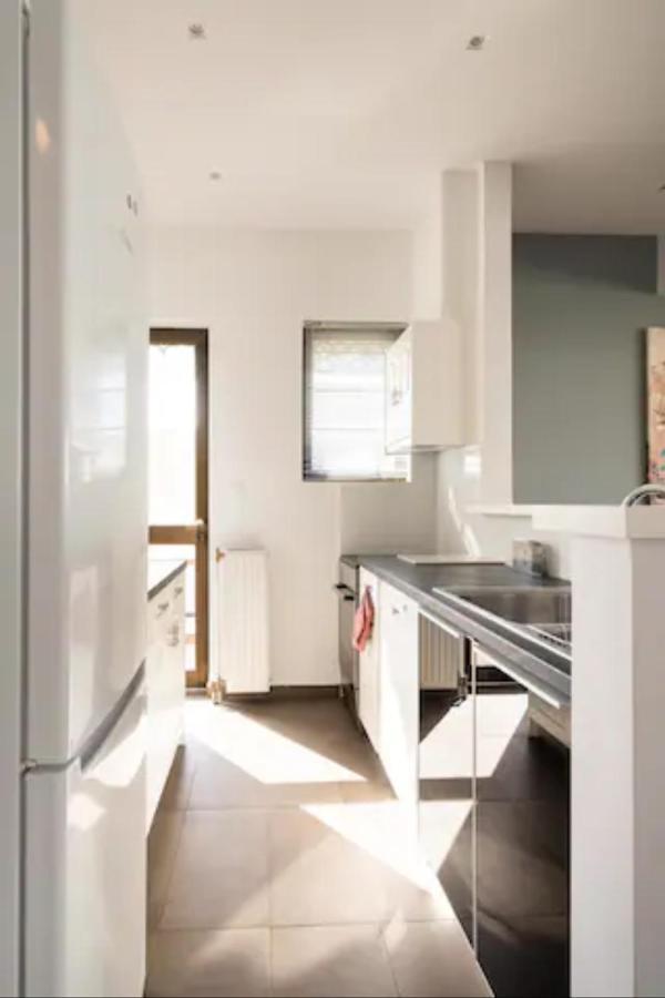 Βright Walled Designed Apt In Glyfada Center Atina Dış mekan fotoğraf