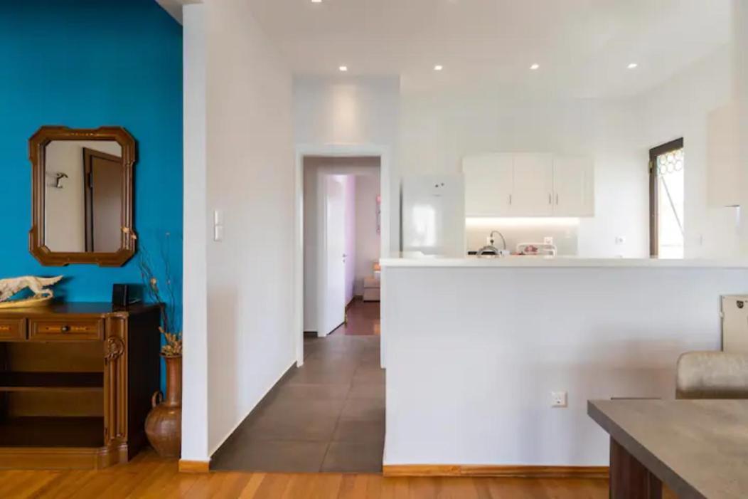 Βright Walled Designed Apt In Glyfada Center Atina Dış mekan fotoğraf